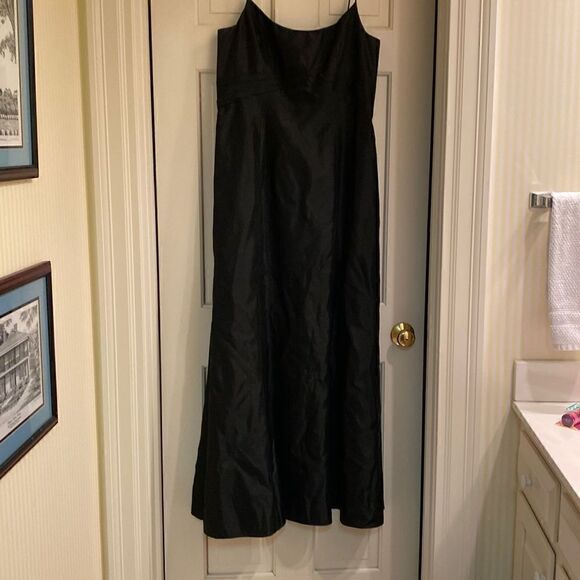 Badgley Mischka size 14 long black evening gown - Picture 1 of 7